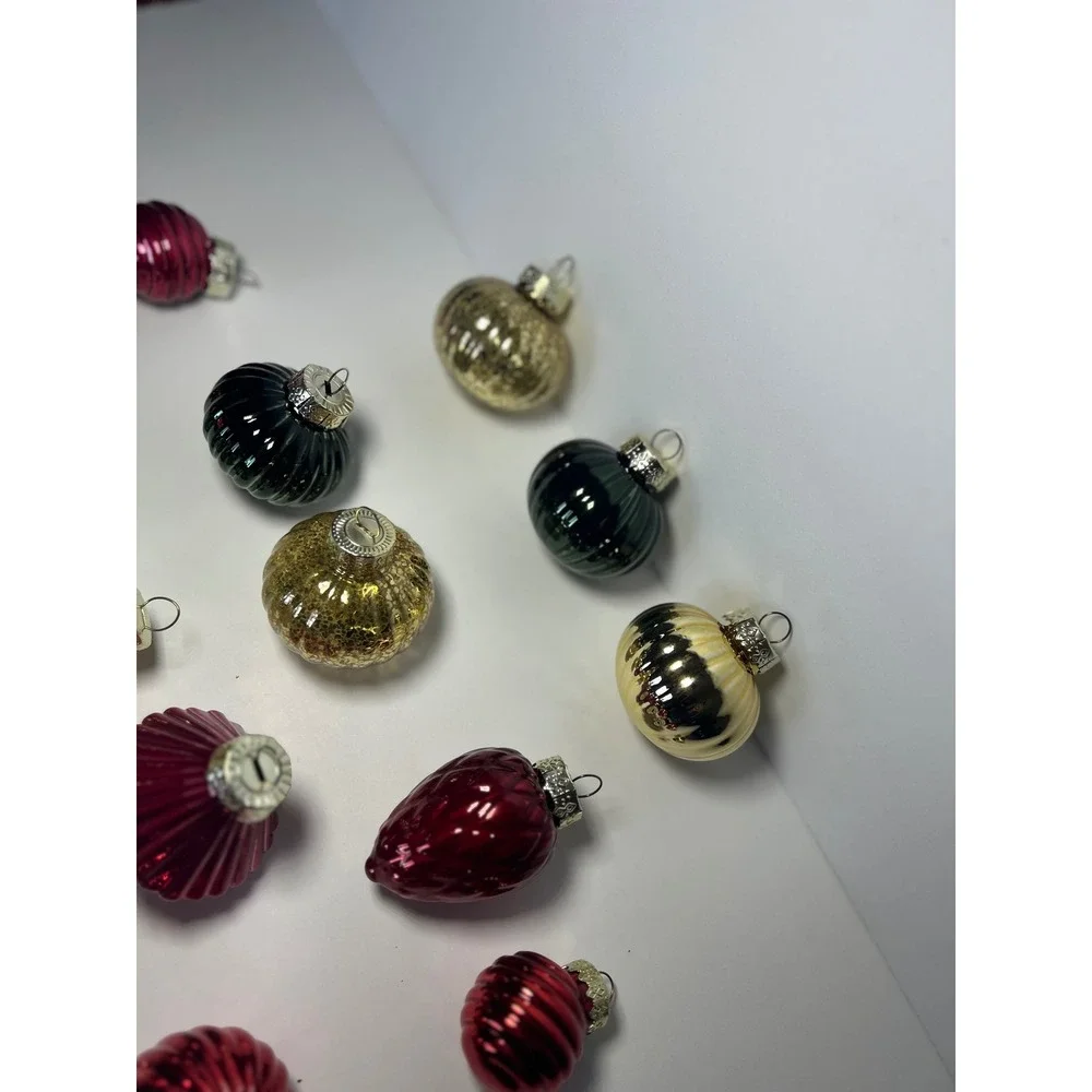 Vintage Style Shiny Glass‎ Christmas Ornaments Lot of 16 Red Green Gold Ribbed